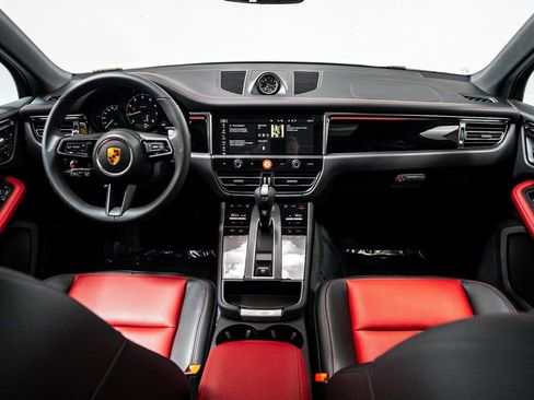 New 2026 Porsche Macan AWD/4WD image 21