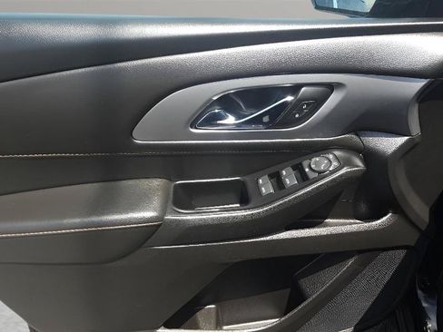 Used 2019 Chevrolet Traverse LS AWD/4WD image 9
