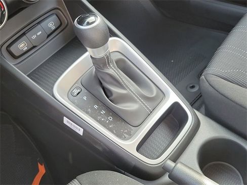 New 2026 Hyundai Venue SE image 13