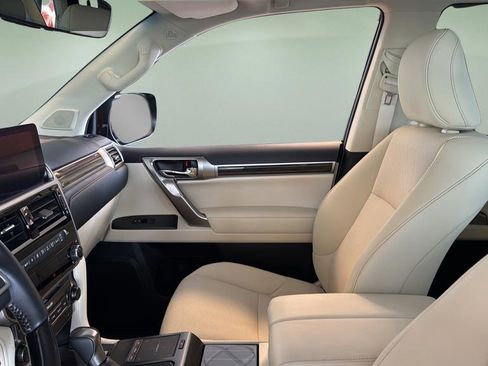 Certified 2023 Lexus GX 460 Premium w/ Premium Package AWD/4WD image 10