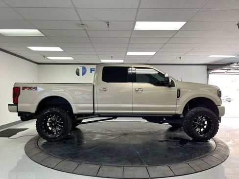 Used 2018 Ford F250 Platinum w/ Platinum Ultimate Package image 9