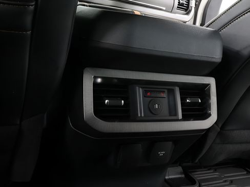 Used 2024 Ford F250 Platinum AWD/4WD image 25