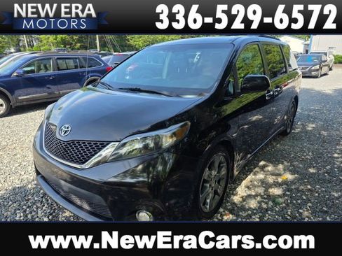 Used 2013 Toyota Sienna SE FWD image 1