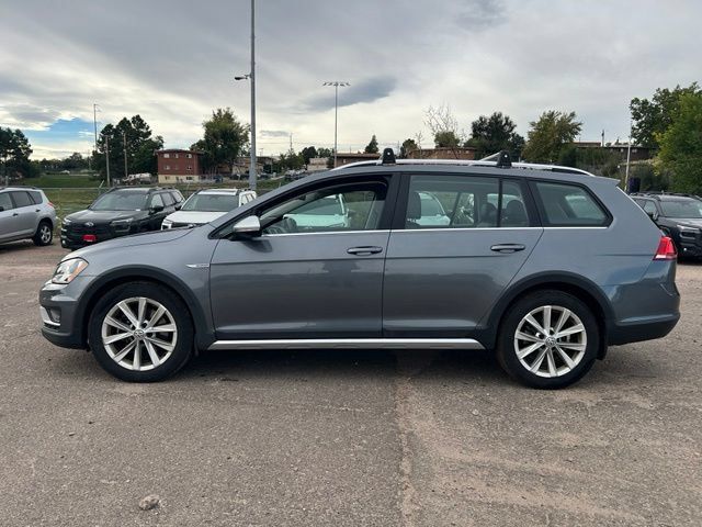 Used 2017 Volkswagen Golf Alltrack SE AWD/4WD image 2