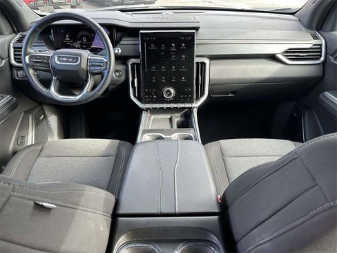 Used 2025 GMC Acadia Elevation image 2