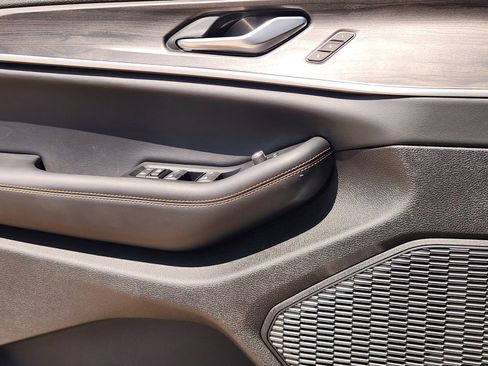 New 2026 Jeep Grand Cherokee Limited AWD/4WD image 19