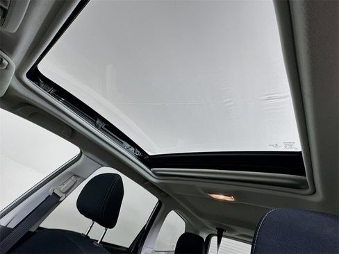 Used 2015 Subaru Forester 2.5i Premium image 23