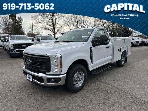New 2026 Ford F250 XL w/ XL Chrome Package image 4