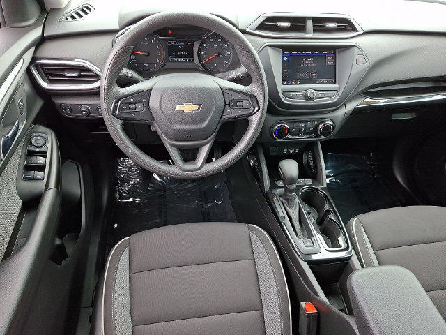Used 2022 Chevrolet TrailBlazer LT w/ LPO, Blackout Package AWD/4WD image 12