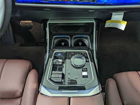 Used 2026 BMW i7 eDrive50 w/ M Sport Package image 29