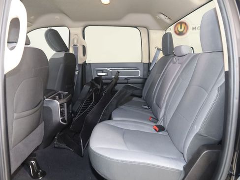 Used 2020 RAM 2500 Big Horn w/ Level 1 Equipment Group AWD/4WD image 42