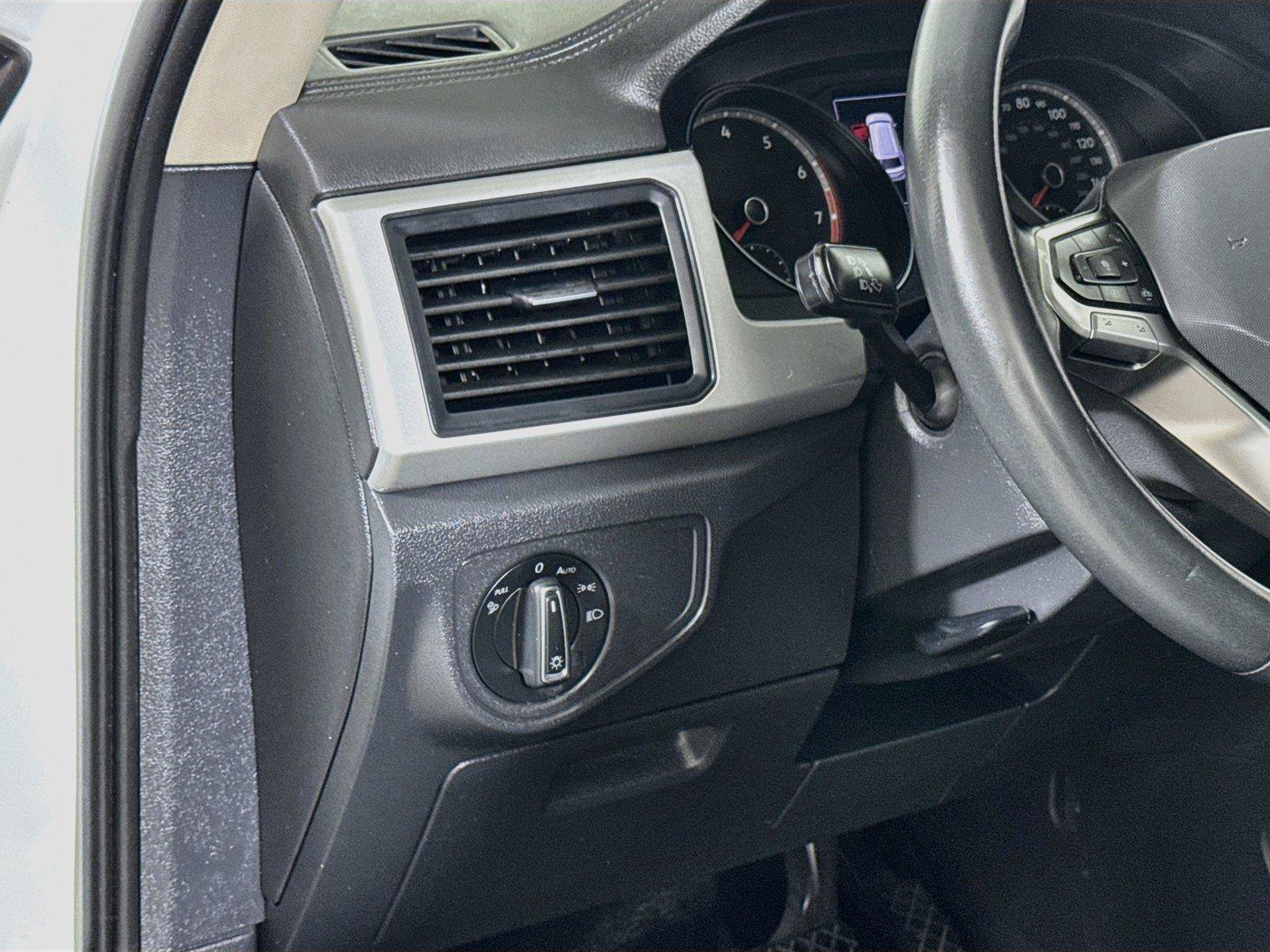 Used 2021 Volkswagen Atlas SE FWD image 8