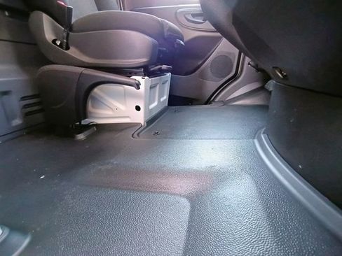 Used 2025 Mercedes-Benz Sprinter 2500 image 39