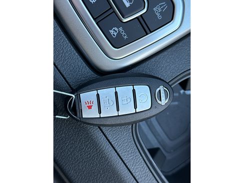 New 2026 Nissan Frontier SV w/ SV Convenience Package AWD/4WD image 36