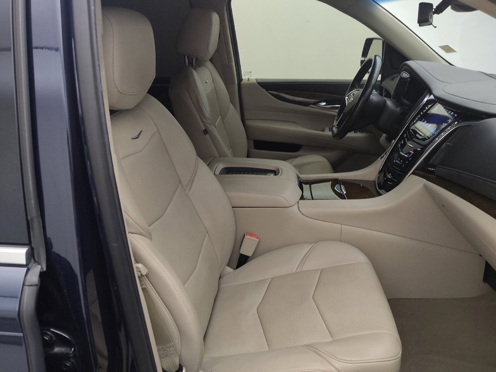 Used 2019 Cadillac Escalade Premium Luxury AWD/4WD image 21