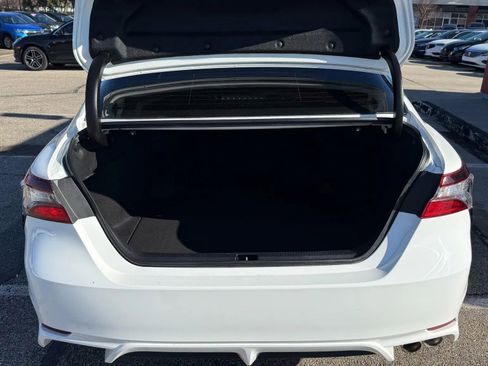 Used 2021 Toyota Camry SE image 21