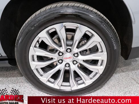 Used 2024 GMC Yukon Denali w/ Denali Reserve Package image 10