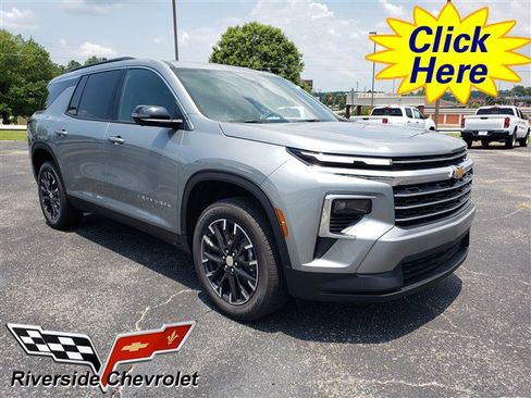 New 2026 Chevrolet Traverse LT w/ Sun and Wheel Package FWD image 1