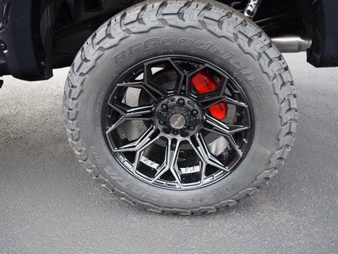 New 2025 Ford F150 XLT w/ Equipment Group 303A High image 6