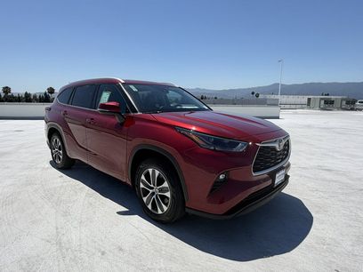 Used 2022 Toyota Highlander XLE