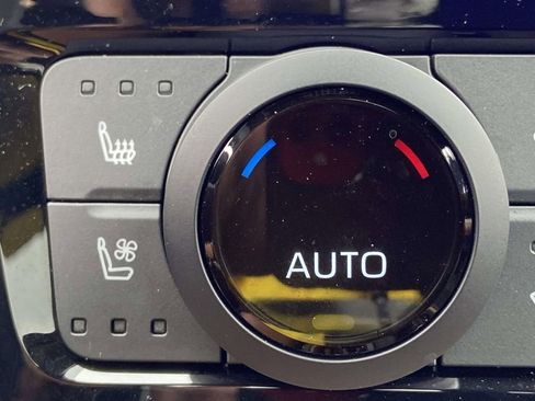 Used 2025 Toyota Grand Highlander AWD Hybrid image 30