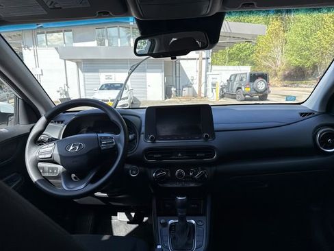 Used 2022 Hyundai Kona SEL w/ Cargo Package AWD/4WD image 13