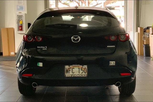 Used 2020 MAZDA MAZDA3 AWD Hatchback w/ Premium Pkg image 4