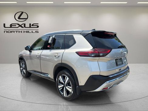Used 2022 Nissan Rogue Platinum w/ Head-Up Display Package AWD/4WD image 8