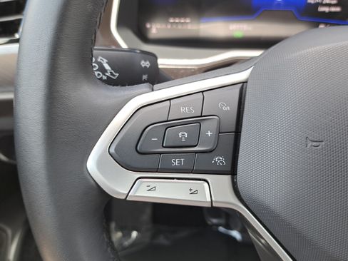 Used 2024 Volkswagen Jetta SE FWD image 17