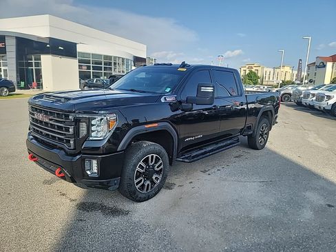 Used 2020 GMC Sierra 2500 AT4 w/ AT4 Premium Package AWD/4WD image 3