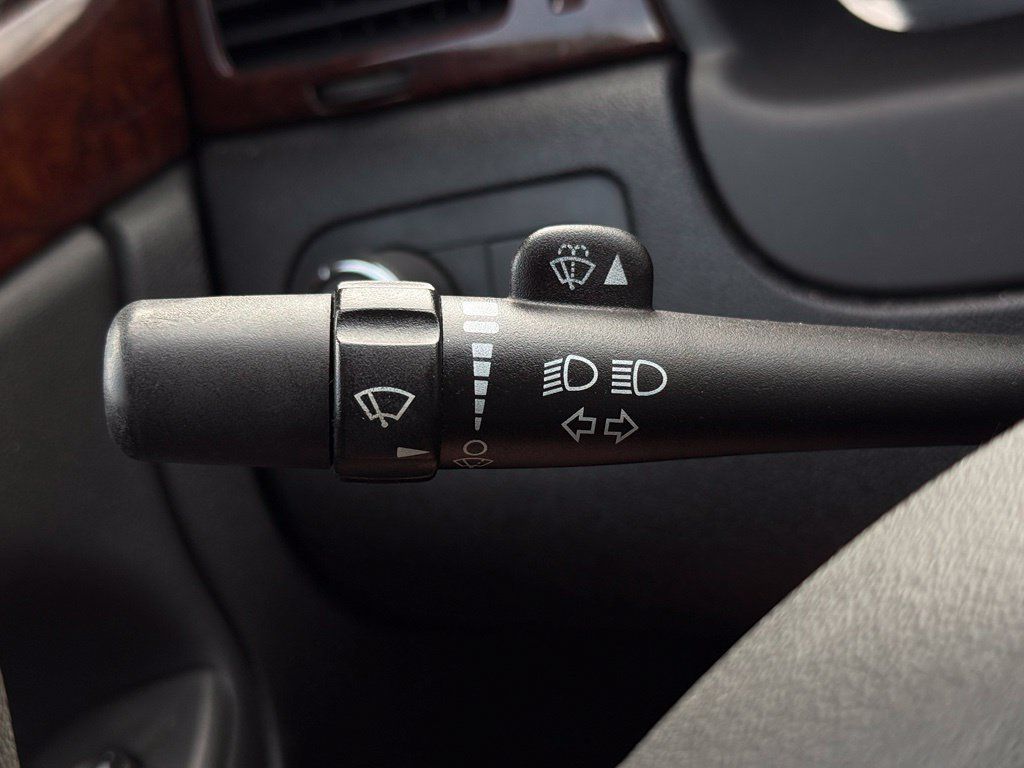 Used 2011 Chevrolet Impala LS FWD image 28