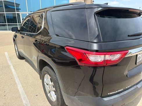 Used 2020 Chevrolet Traverse LT AWD/4WD image 3