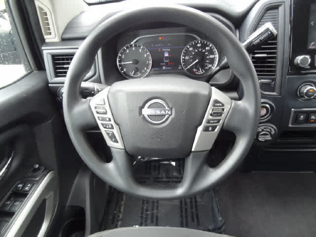 Used 2023 Nissan Titan SV AWD/4WD image 6
