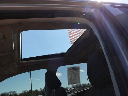 Used 2024 Subaru Forester Touring w/ Convenience Package image 27