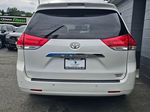 Used 2011 Toyota Sienna Limited AWD/4WD image 4