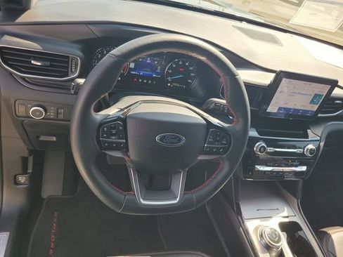 Certified 2024 Ford Explorer ST-Line w/ Class IV Trailer Tow Package AWD/4WD image 30