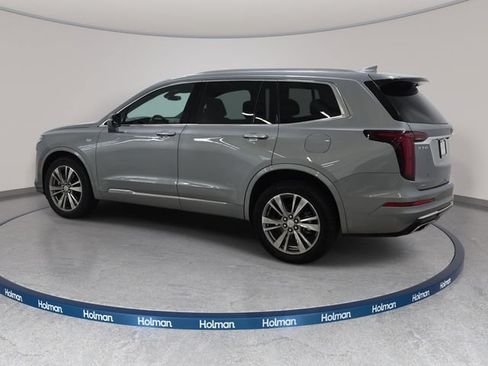 Certified 2025 Cadillac XT6 Premium Luxury AWD/4WD image 7