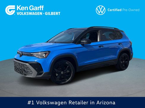 Used 2025 Volkswagen Taos SE image 1