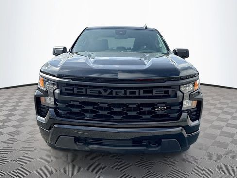 Used 2023 Chevrolet Silverado 1500 Custom image 2