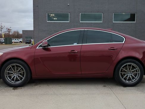 Used 2016 Buick Regal Premium w/ Driver Confidence Package #1 image 2