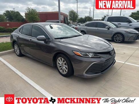 Used 2023 Toyota Camry LE image 1
