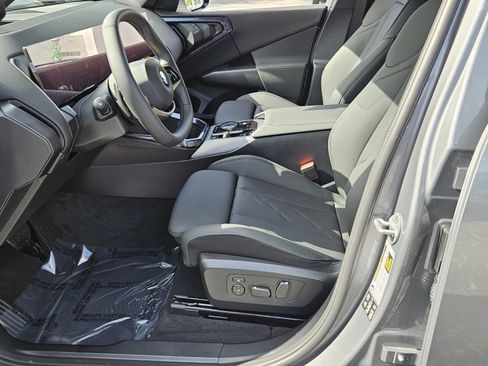New 2025 BMW X3 xDrive30i w/ Premium Package image 11