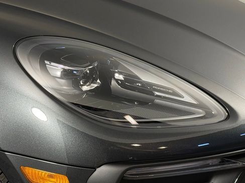 New 2026 Porsche Macan image 15