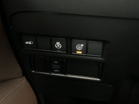Used 2023 Nissan Armada Platinum w/ Captain's Chairs Package AWD/4WD image 38