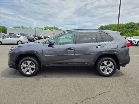 Used 2023 Toyota RAV4 XLE AWD/4WD image 4