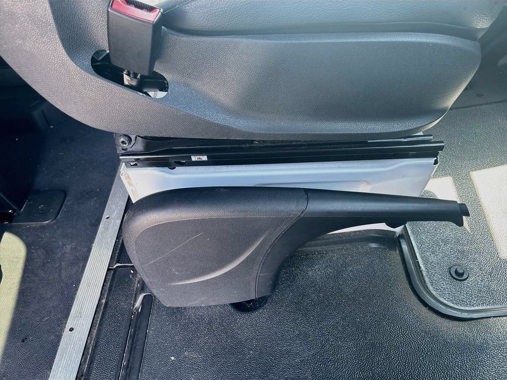 Used 2022 Mercedes-Benz Sprinter 2500 image 38