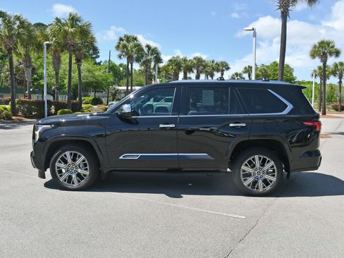 Used 2024 Toyota Sequoia Capstone AWD/4WD image 5