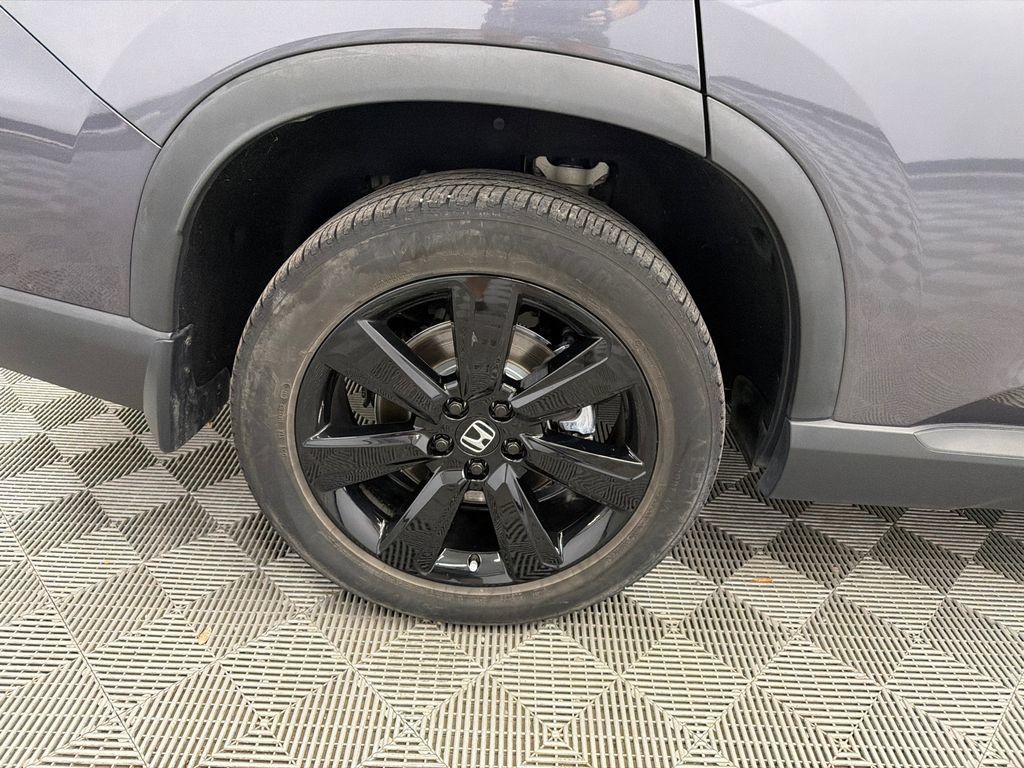 Used 2025 Honda Pilot Black Edition image 19