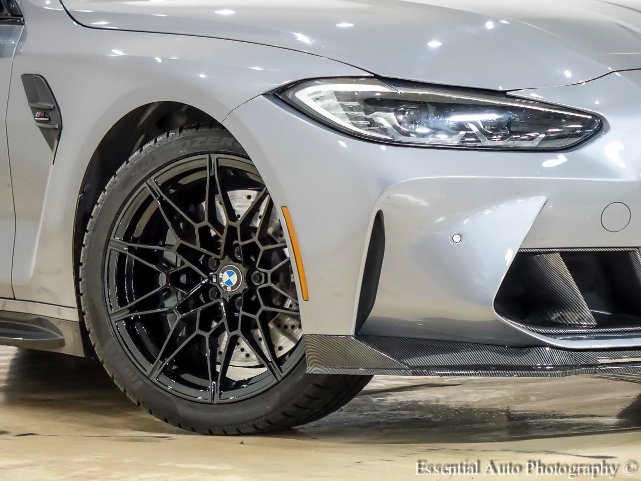 Used 2022 BMW M4 Competition w/ Executive Package RWD image 3
