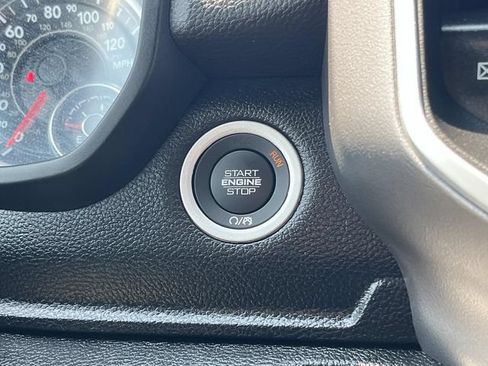 Used 2022 RAM 1500 Big Horn AWD/4WD image 34